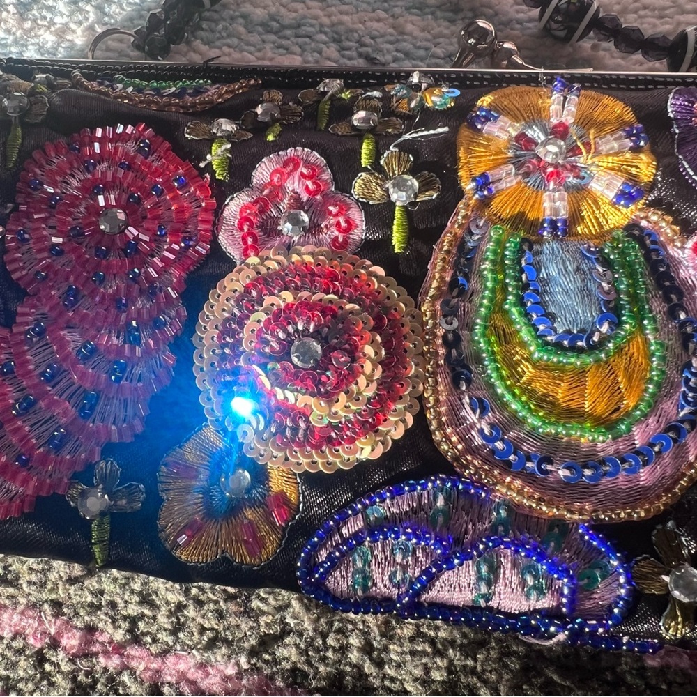 👜Beaded clutch and wristlet with optional beaded handle